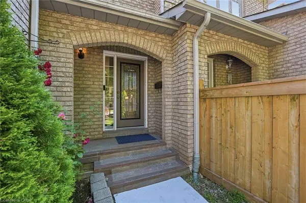 2445 Stefi Trail, Oakville, ON L6H 5Y4