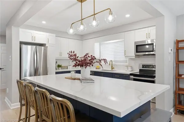 2445 Stefi TRL, Oakville, ON L6H 5Y4