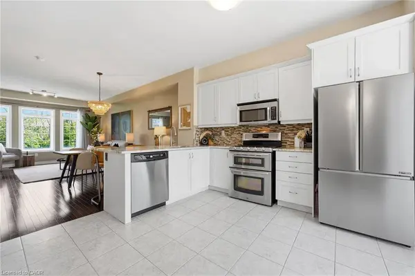 541 Winston Road #15, Grimsby, ON L3M 0C5