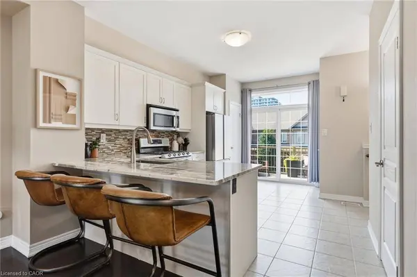 541 Winston Road #15, Grimsby, ON L3M 0C5