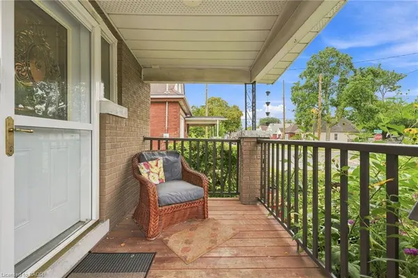 51 Barons Avenue N, Hamilton, ON L8H 5A3