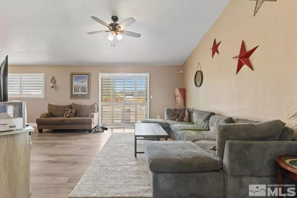 206 White Rose Drive, Sparks, NV 89441