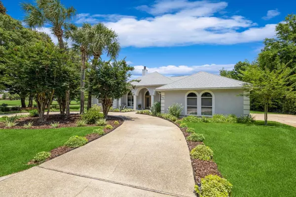 2808 Pga Boulevard, Navarre, FL 32566