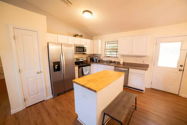 2305 Salamanca Street, Navarre, FL 32566