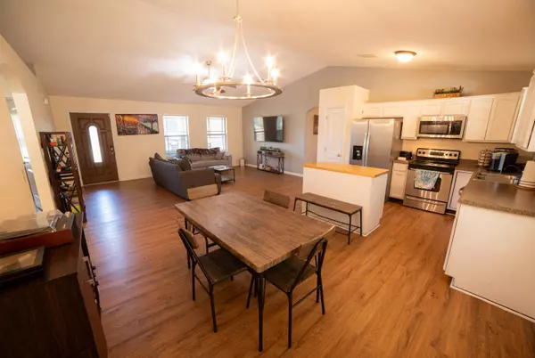 2305 Salamanca Street, Navarre, FL 32566