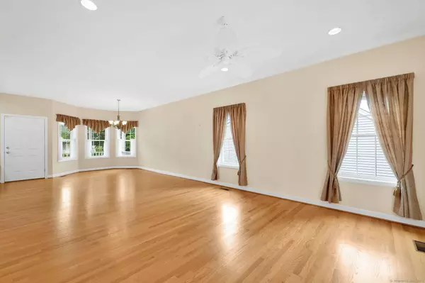 13 Skyline View Road #13, East Windsor, CT 06088