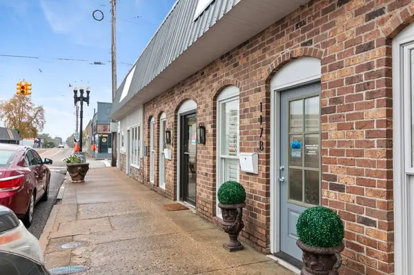 117 E Wood St, Paris, TN 38242