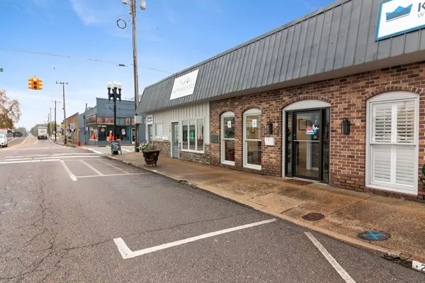 117 E Wood St, Paris, TN 38242