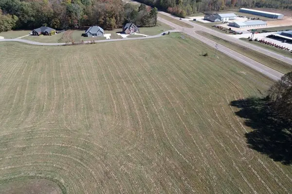 0 Barrington Ln, Paris, TN 38242