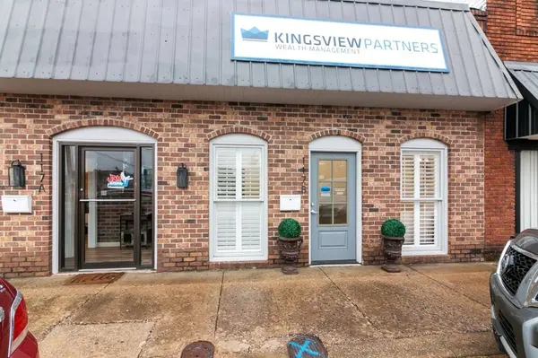 117 E Wood St, Paris, TN 38242
