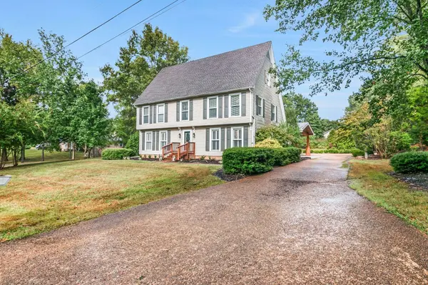 1040 Anderson Dr, Paris, TN 38242