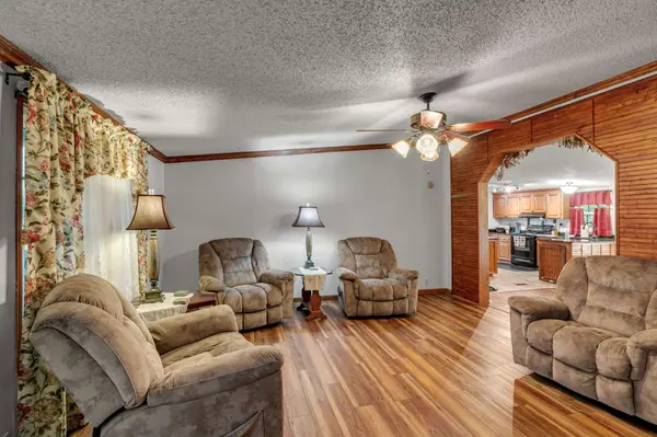 2794 Perkins Rd, Puryear, TN 38251
