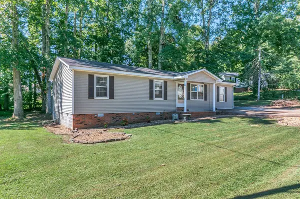 2121 Honey Locust Cv, Paris, TN 38242