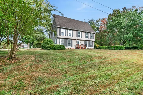 1040 Anderson Dr, Paris, TN 38242