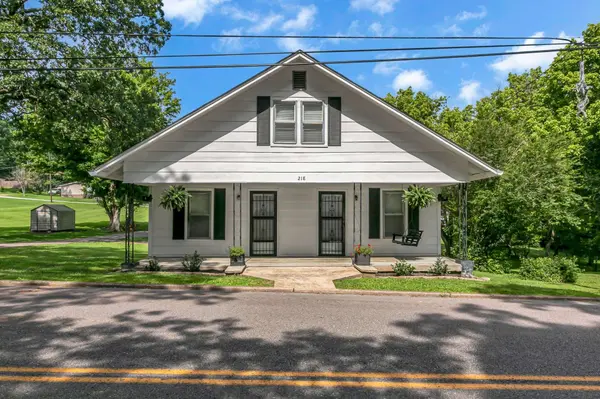 218 Oliver St, Paris, TN 38242
