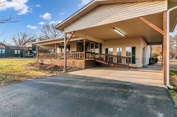 2830 E Wood St, Paris, TN 38242