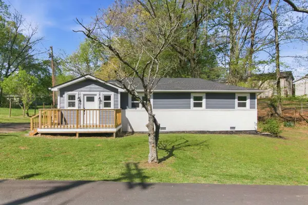 416 Powell St, Paris, TN 38242