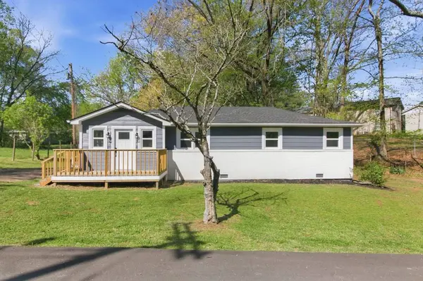 416 Powell St, Paris, TN 38242
