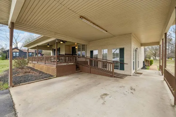 2830 E Wood St, Paris, TN 38242