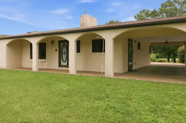 380 Mcintosh Rd, Paris, TN 38242