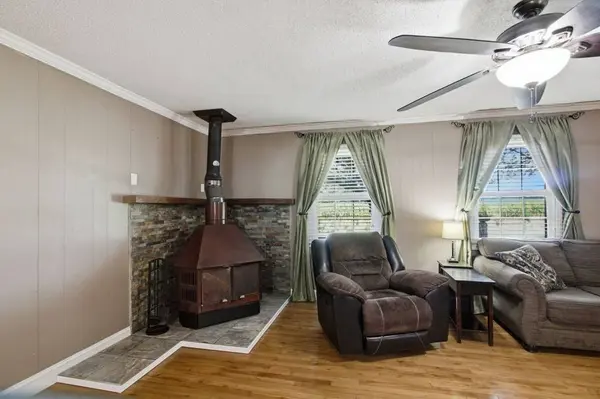 2097 Vandyke Rd, Paris, TN 38242