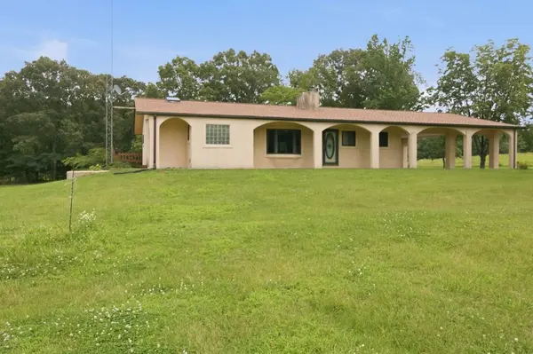 380 Mcintosh Rd, Paris, TN 38242