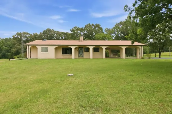 380 Mcintosh Rd, Paris, TN 38242