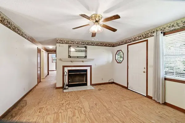 115 Meadowood Dr, Springville, TN 38242
