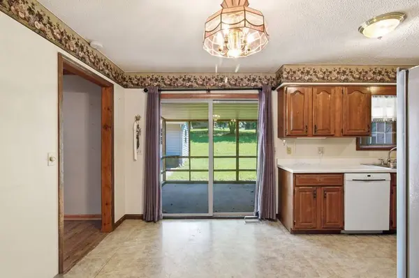 115 Meadowood Dr, Springville, TN 38242