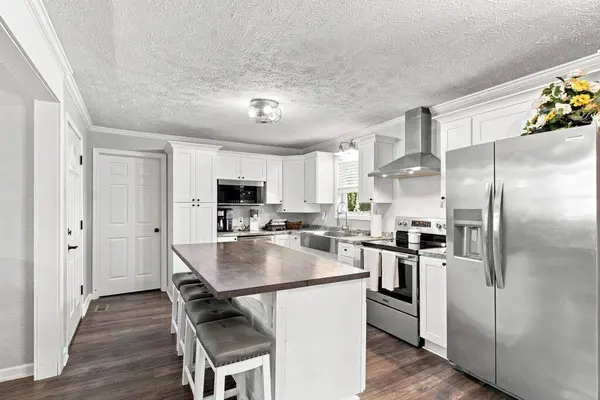 135 Glover St, Atwood, TN 38220