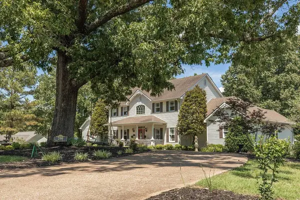 200 Nalonna Dr, Paris, TN 38242