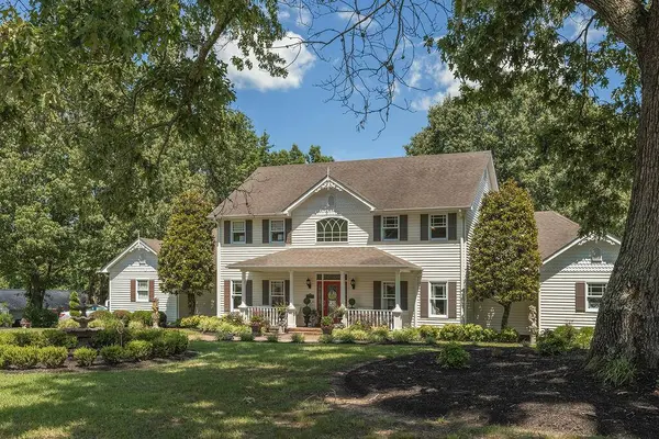 200 Nalonna Dr, Paris, TN 38242
