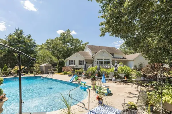 200 Nalonna Dr, Paris, TN 38242