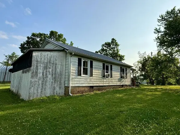 1408 Point Mason Rd., Big Sandy, TN 38221