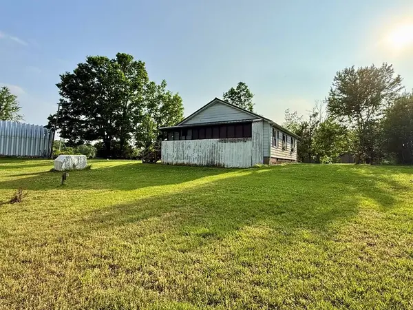 1408 Point Mason Rd., Big Sandy, TN 38221