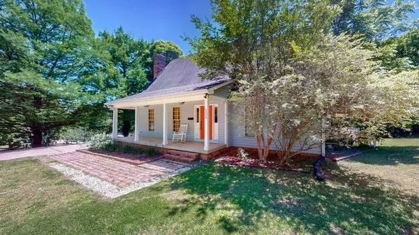 105 Flower Ln., Paris, TN 38242
