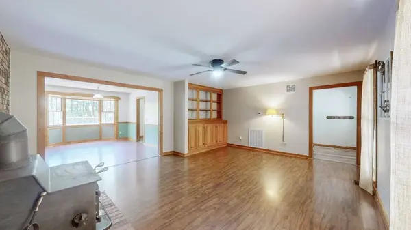 105 Flower Ln., Paris, TN 38242