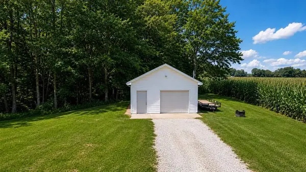 2836 Gate 3 Rd., Paris, TN 38242