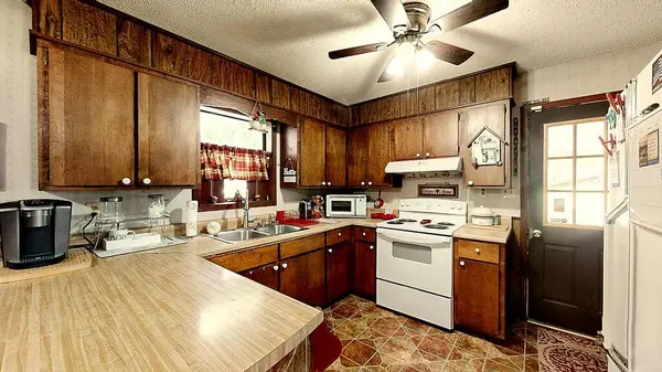 2405 Old Paris Murray Rd., Paris, TN 38242