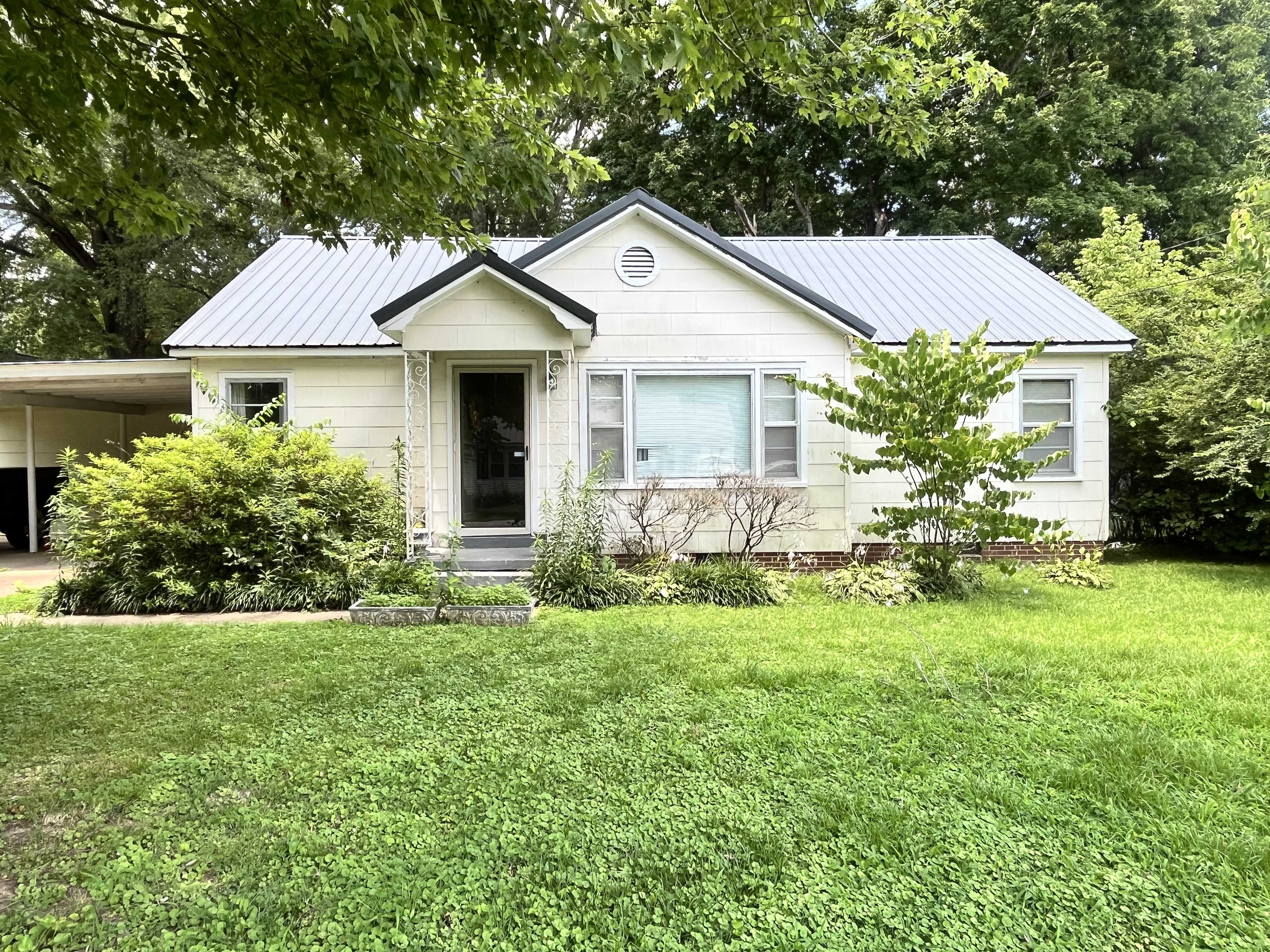 621 N 28th Ave, Humboldt, TN 38343-2719
