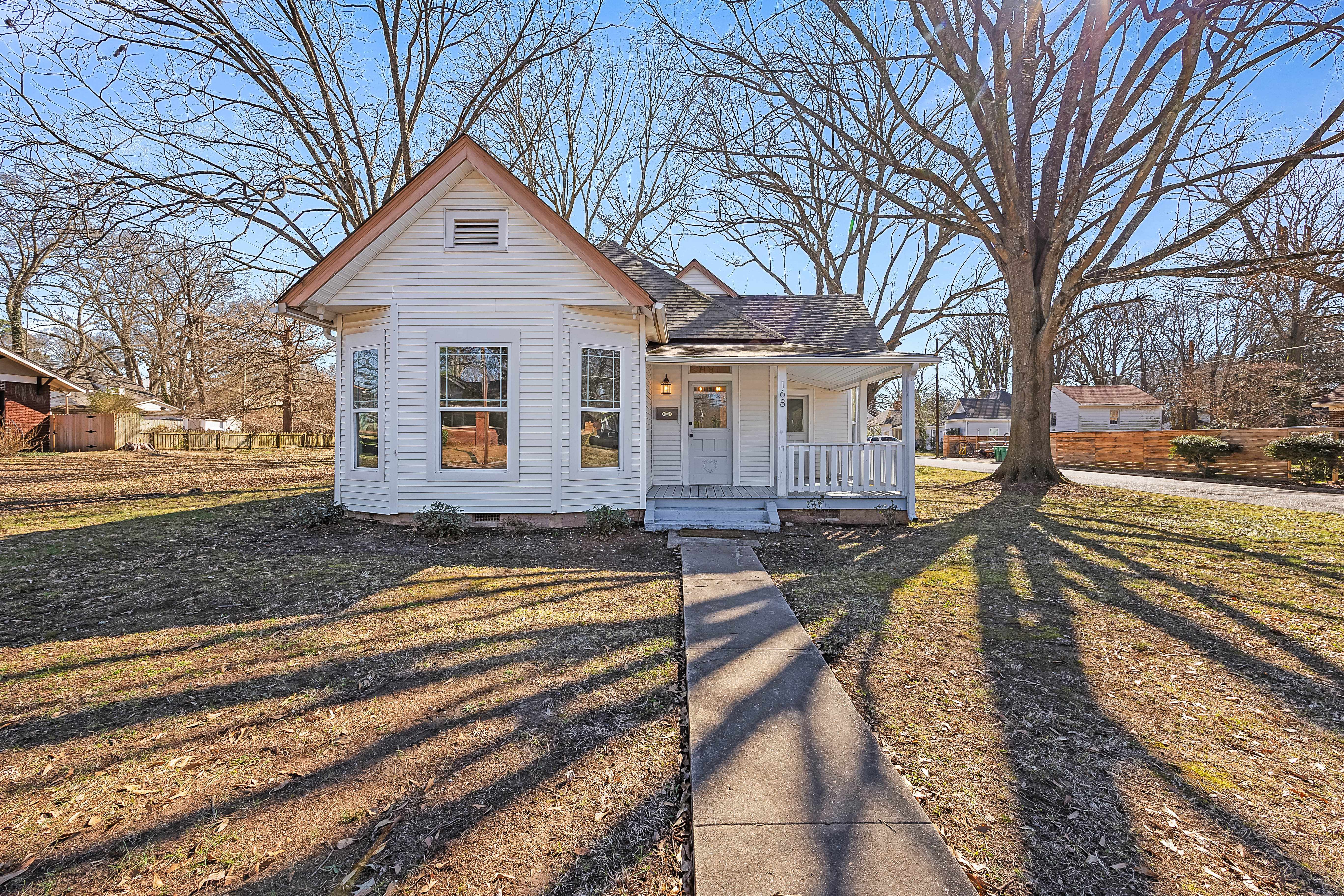168 Arlington Ave, Jackson, TN 38301-6299