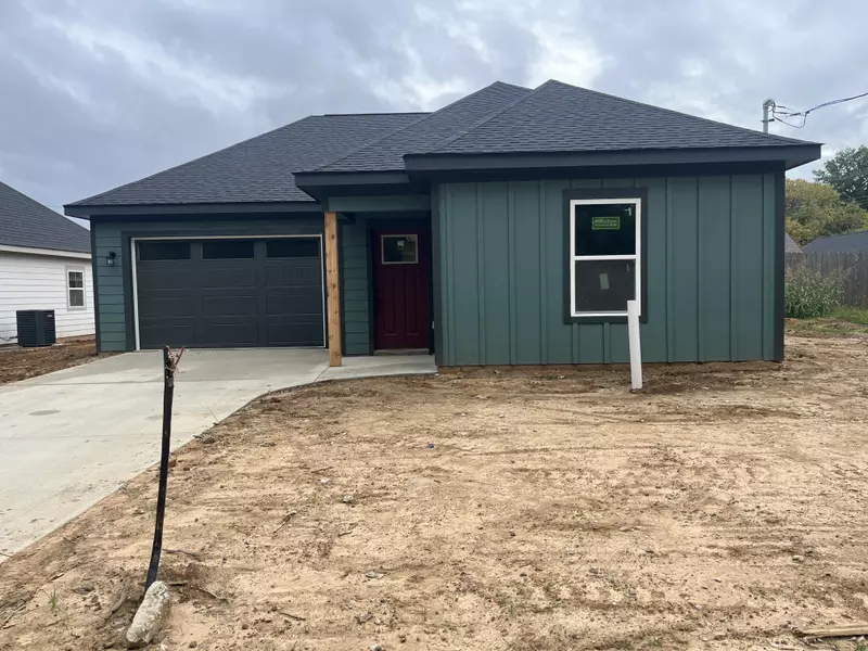 120 E Grand St, Jackson, TN 38301-4406