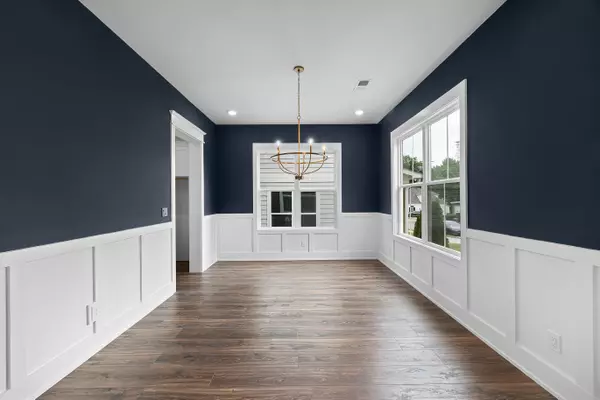 Jackson, TN 38301-6060,127 W Deaderick St