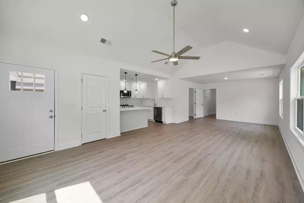 Jackson, TN 38301-5256,248 Linden St