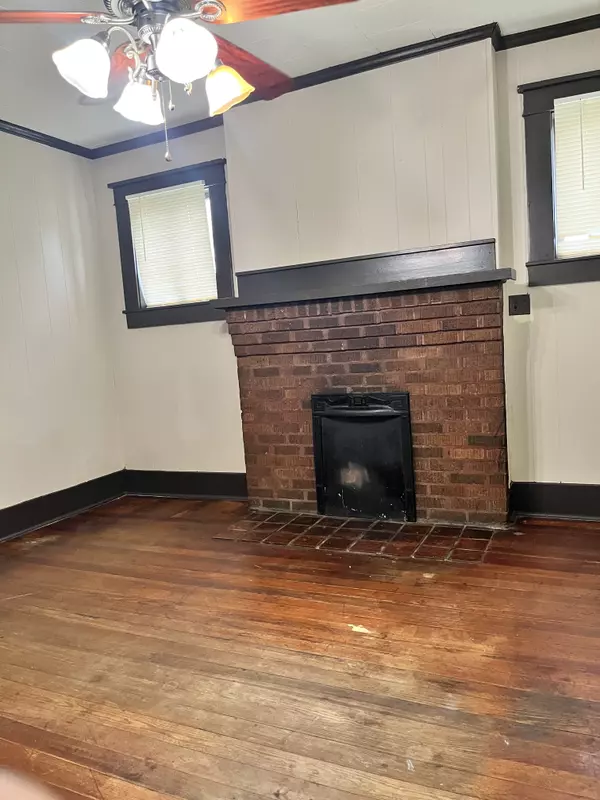 Jackson, TN 38301-5177,135 Hollywood Dr #2