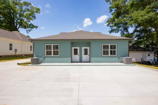 Jackson, TN 38301-5213,136 McCowat St #B