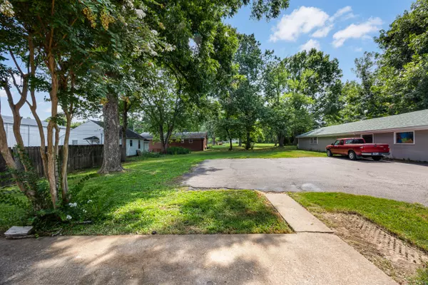 Jackson, TN 38301-4052,1056 Campbell St