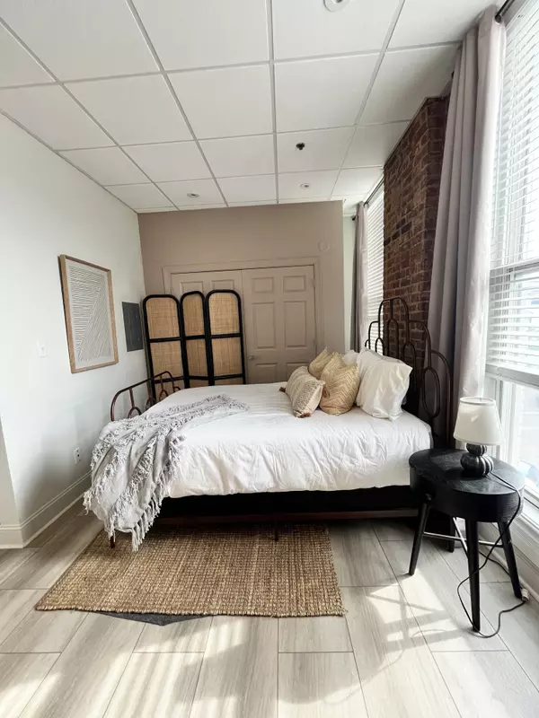 Jackson, TN 38301-6251,201 E Lafayette St #2E