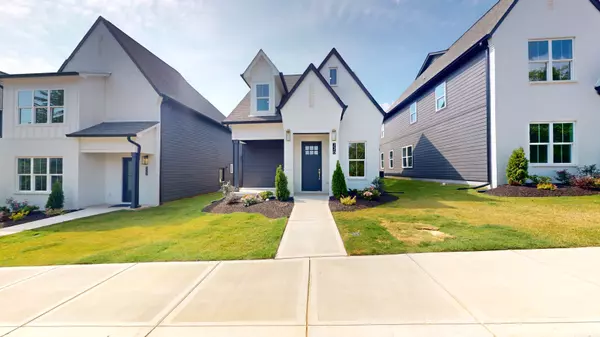 Jackson, TN 38301-5272,226 McCowat St