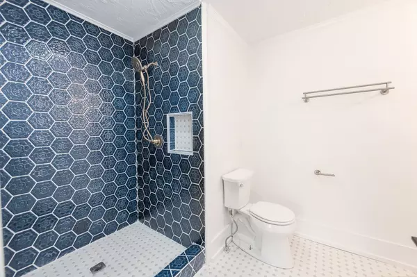 Jackson, TN 38301-4115,121 Fairmont Ave